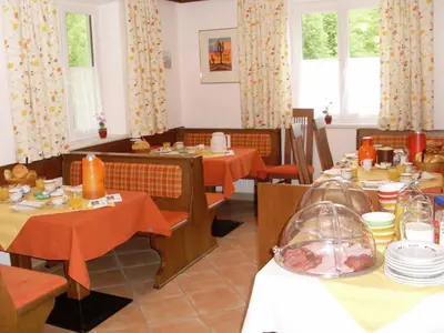 Essen im Privatzimmer oder in der Nähe