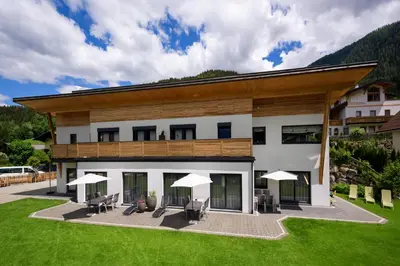 Ein allgemeiner Bergblick oder ein Berglick von der Ferienwohnung aus