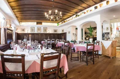 Ein Restaurant oder anderes Speiselokal in der Unterkunft Seewirt Zauner - contactless check in