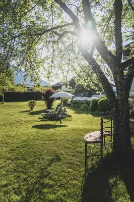Ein Garten an der Unterkunft Bergrose Hideaway