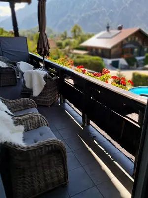 Ein allgemeiner Bergblick oder ein Berglick von der Ferienwohnung aus