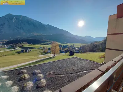 Ein allgemeiner Bergblick oder ein Berglick von der Ferienwohnung aus