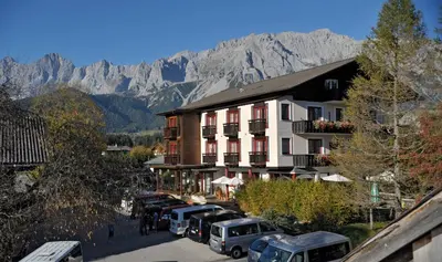 Ein allgemeiner Bergblick oder ein Berglick von des Hotels aus