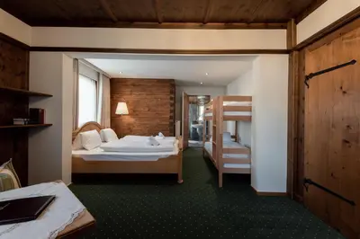 Ein Bett oder Betten in einem Zimmer der Unterkunft Die feine Herberge