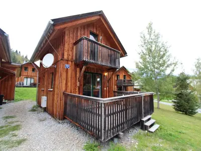 Das Gebäude in dem sich das Chalet befindet