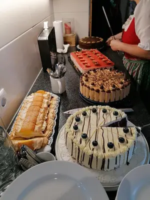 Essen in der Ferienwohnung oder in der Nähe