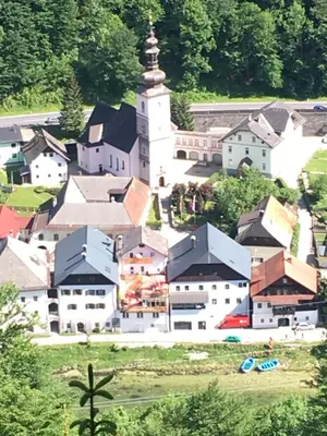 Das Gebäude in dem sich die Pension befindet