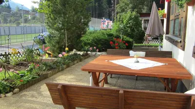 Ein Garten an der Unterkunft Ferienwohnung Konold