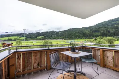 Ein allgemeiner Bergblick oder ein Berglick von der Ferienwohnung aus