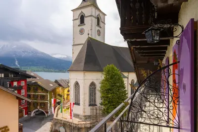 Ein allgemeiner Bergblick oder ein Berglick von des Hotels aus