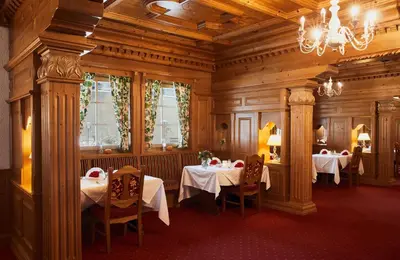 Ein Restaurant oder anderes Speiselokal in der Unterkunft Hotel Sperlhof