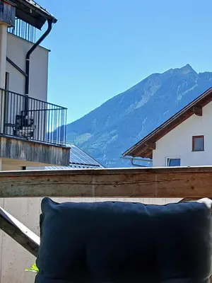Ein allgemeiner Bergblick oder ein Berglick von der Ferienwohnung aus