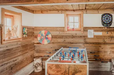 Eine Spielezimmer in der Unterkunft Appartement Arnoldgut
