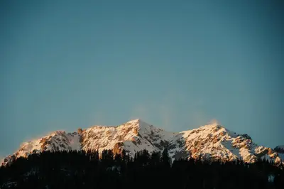 Ein allgemeiner Bergblick oder ein Berglick von des Hostels aus