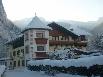 Ein allgemeiner Bergblick oder ein Berglick von der Pension aus