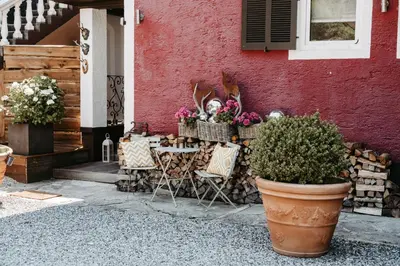 Ein Garten an der Unterkunft Chalet Austria, famous ski areas around us, 15 min to salzburg city, direct mountain view, up to 10 people