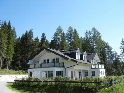 Das Gebäude in dem sich die Ferienwohnung befindet