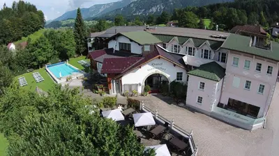 Ein allgemeiner Bergblick oder ein Berglick von des Hotels aus