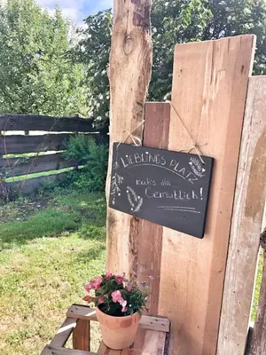 Ein Garten an der Unterkunft Gasthof Auwirt
