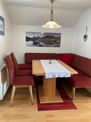 Ein Sitzbereich in der Unterkunft Apartment Stadler