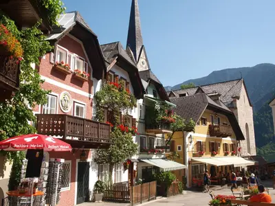 Ein allgemeiner Bergblick oder ein Berglick von der Pension aus