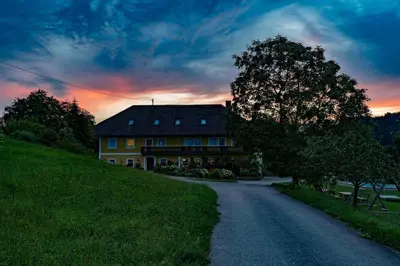 Blick auf den Sonnenuntergang/Sonnenaufgang von der Pension aus oder aus der Nähe