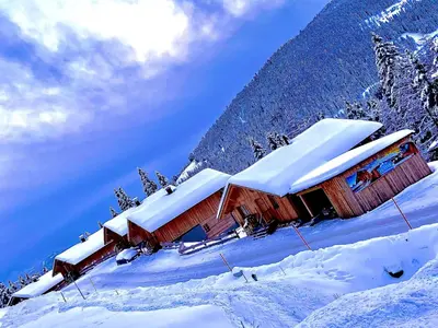 Holzknechthütte im Winter