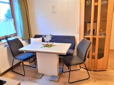Ein Sitzbereich in der Unterkunft Gästehaus Biobauernhof Mandl
