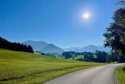Naturlandschaft in der Nähe of country house