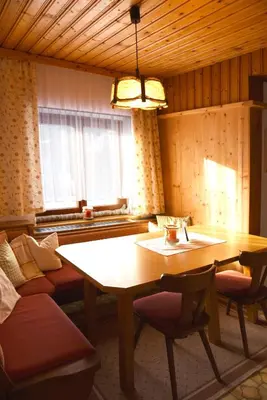 Ein Sitzbereich in der Unterkunft Payrhof