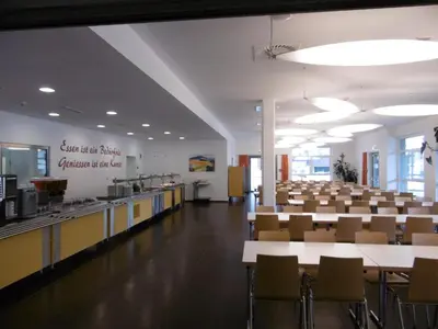 Ein Restaurant oder anderes Speiselokal in der Unterkunft Jugendherberge Tamsweg