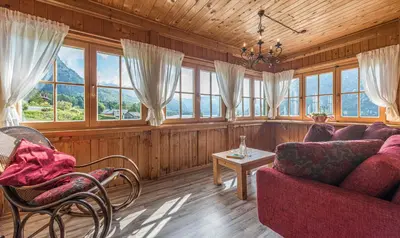 Ein Sitzbereich in der Unterkunft Das Haus am Grundlsee - Your Austrian Home