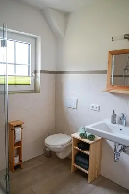 Ein Badezimmer in der Unterkunft Haus am Wald