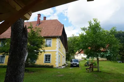 Ein Garten an der Unterkunft Wastlhof am Kreischberg