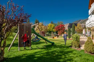 Ein Kinderspielbereich in der Unterkunft PARKVILLA Vital