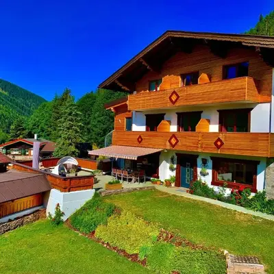 Montanara Apartment & Zimmer