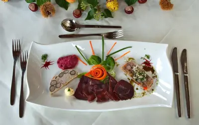 Essen im Hotel oder in der Nähe