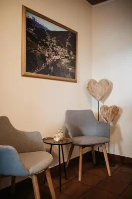 Ein Sitzbereich in der Unterkunft Alte Schmiede - das kleine Hotel