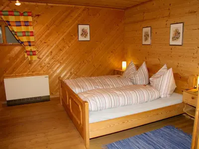 Ein Bett oder Betten in einem Zimmer der Unterkunft Haus Anneliese