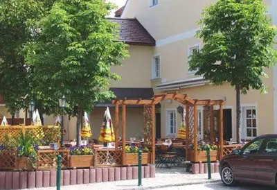 Das Gebäude in dem sich das Hotel befindet