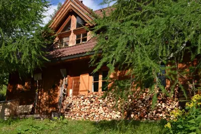 Das Gebäude in dem sich das Chalet befindet