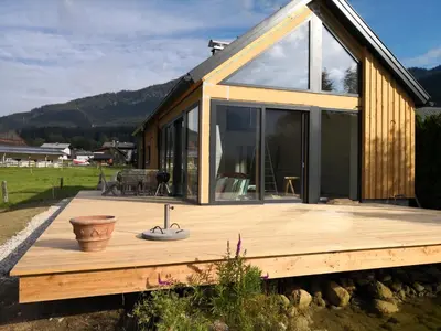 Ein allgemeiner Bergblick oder ein Berglick von der Ferienwohnung aus