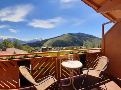 Ein allgemeiner Bergblick oder ein Berglick von der Pension aus