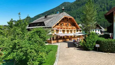 Ein allgemeiner Bergblick oder ein Berglick von der Pension aus