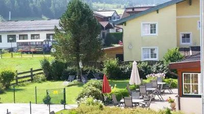 Ein Garten an der Unterkunft Ferienhaus Helmuth Oberreiter
