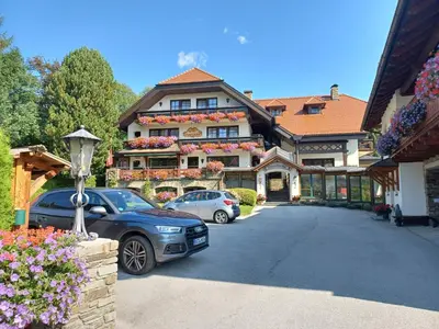 Das Gebäude in dem sich das Hotel befindet