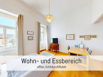 TV/Unterhaltungsangebot in der Unterkunft Suite Marie Antoinette, Blick auf den Stadtplatz, Traunseeblick - ideal für Paare und Kulturinteressierte