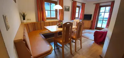 Ein Sitzbereich in der Unterkunft Schlosserhaus Appartements