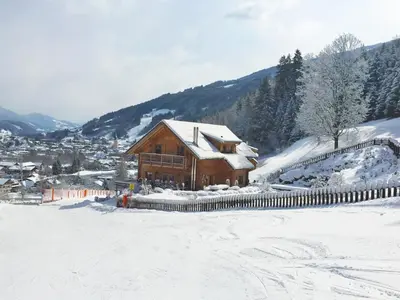 Hüttendorf Schladming im Winter