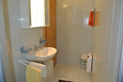Ein Badezimmer in der Unterkunft Haus Kraft
